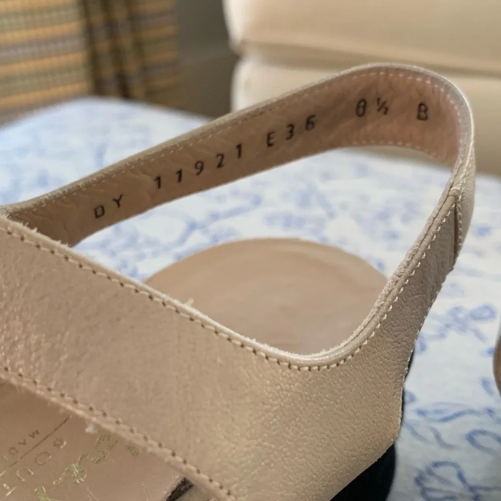 Ferragamo Sandals - Picture 2 of 5